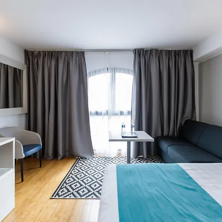 Hotel Nice Riviera-2
