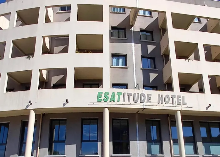 Esatitude Hotel